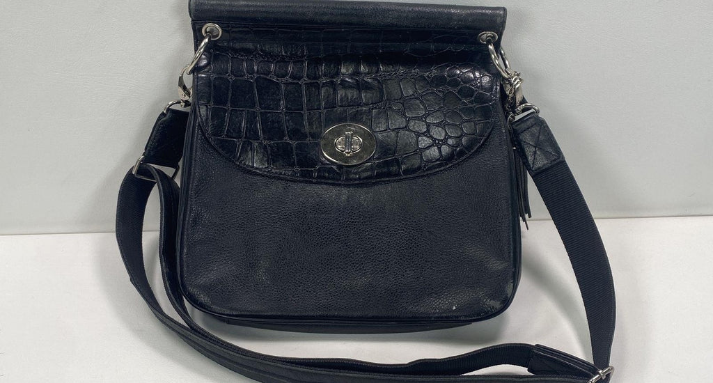 Gun Tote'n Mamas Black Pebbled Leather Crossbody Purse