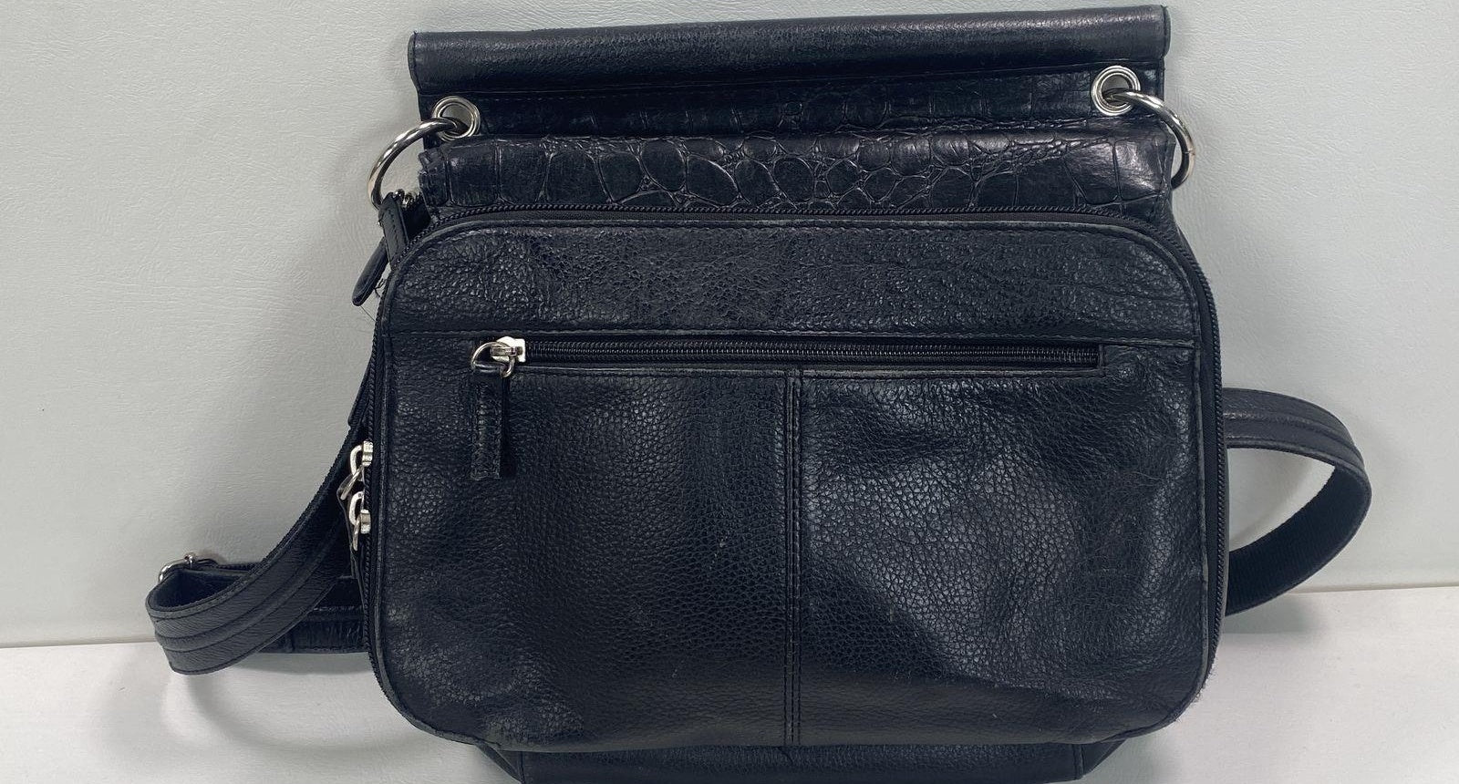 Gun Tote'n Mamas Black Pebbled Leather Crossbody Purse