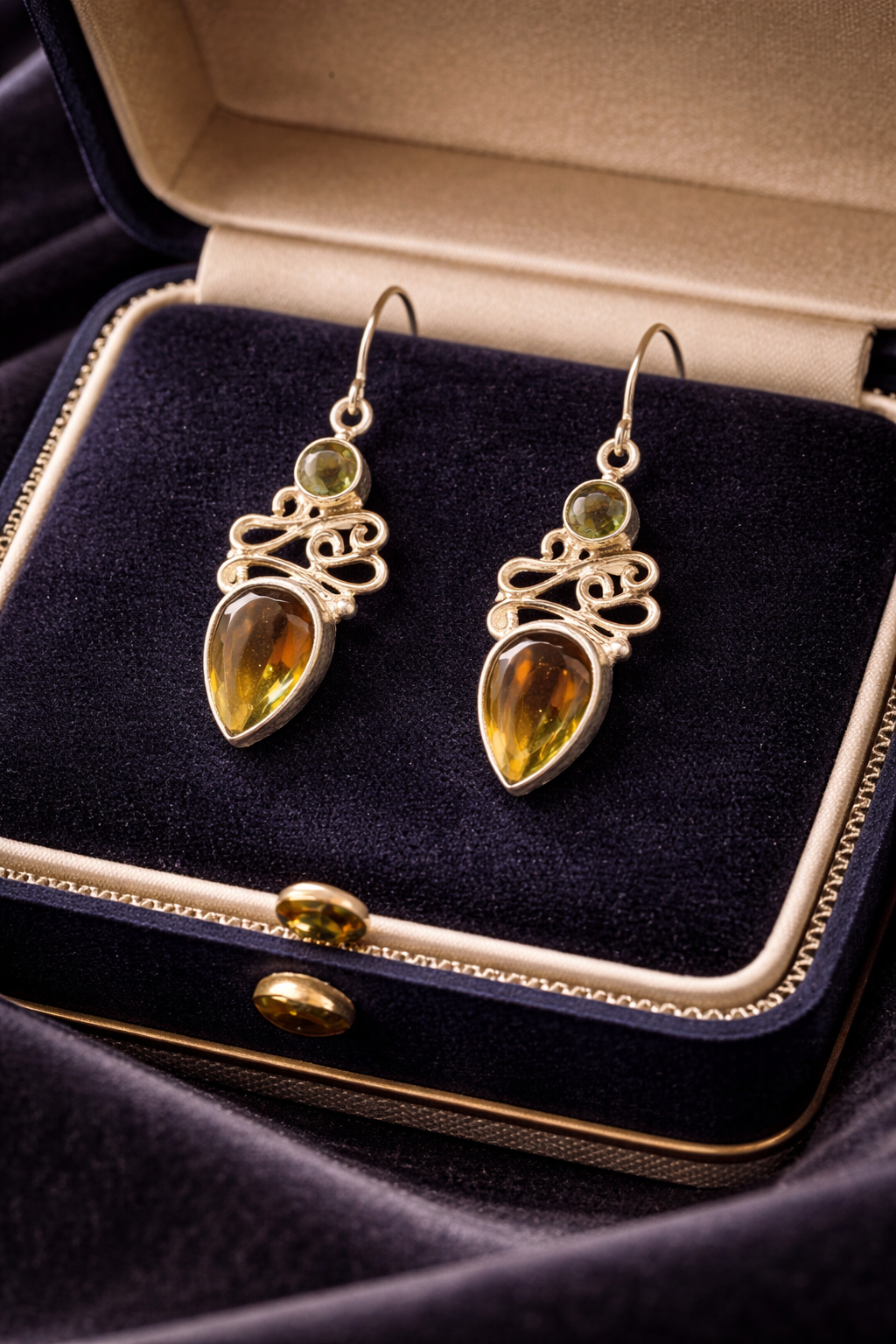 Vintage Silver Tone Amber Glass Drop Earrings Scroll Design Openwork Dangle Earrings Boho Style