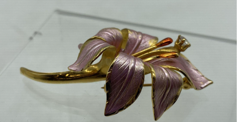 Cerrito Lily Brooch Pink Enamel Gold-Tone Rhinestone Vintage Flower Pin