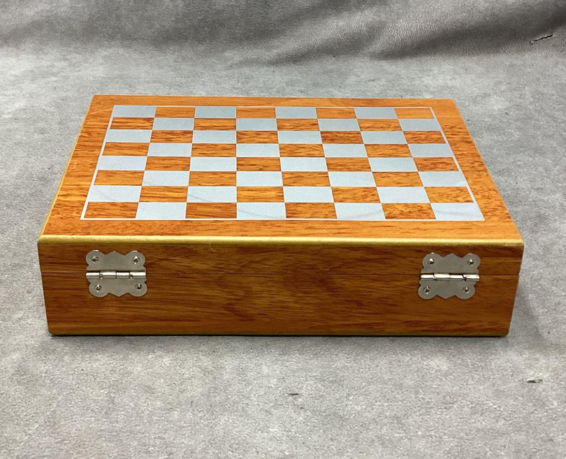 Gentleman’s Wooden Chess & Hip Flask Gift Set Leather Flask Shot Cups Bar Set w Case