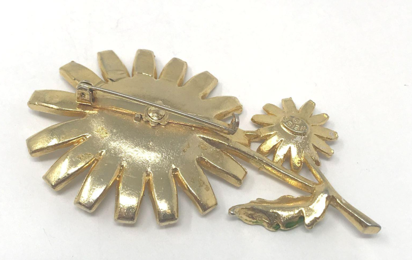 Vintage Signed Weiss White Enamel Daisy Brooch with Yellow Center Flower Pin