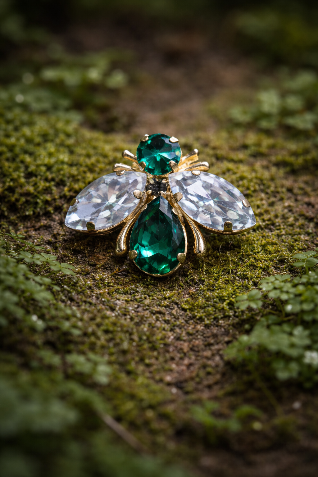 Crystal Fly Brooch Green & Clear Faceted Rhinestone Gold-Tone Insect Pin