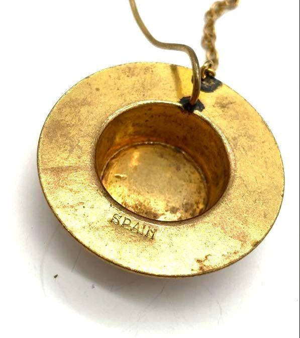 Gold Tone and Enamel Painted Vintage Hat and Fan Stick Pin