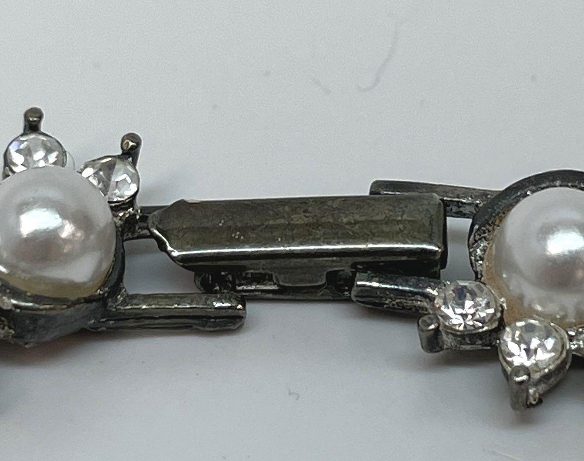 Dainty Silver Tone Rhinestone & Faux Pearl Link Bracelet 25.7g