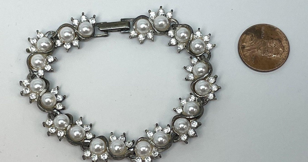 Dainty Silver Tone Rhinestone & Faux Pearl Link Bracelet 25.7g