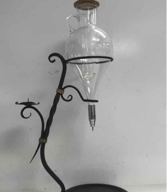 Vintage Metal Stand Glass Wine Decanter Dispenser