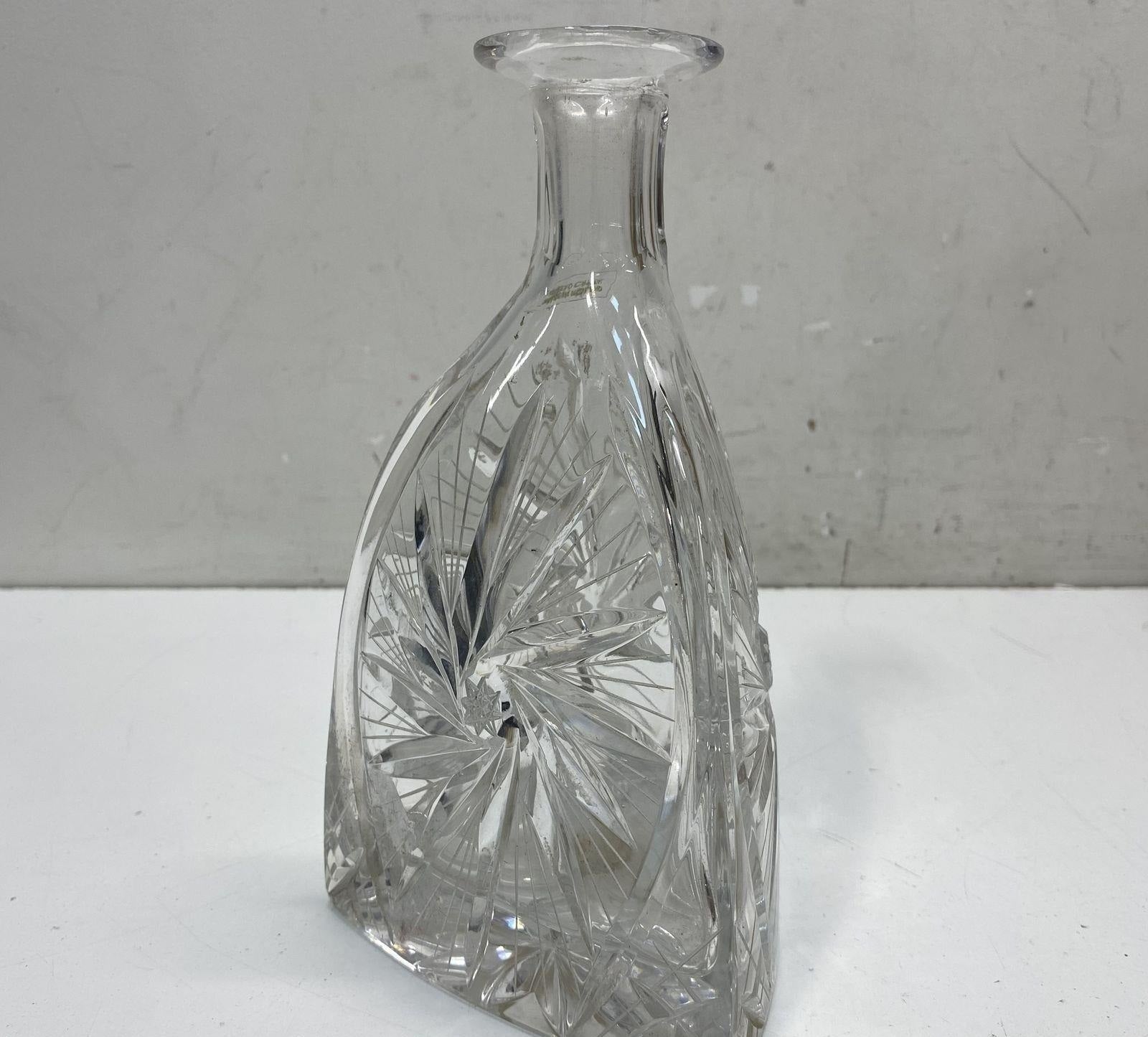 Crystal Glass Decanter, 8.5 Inch Tall Deep Cut Pinwheel Star Pattern