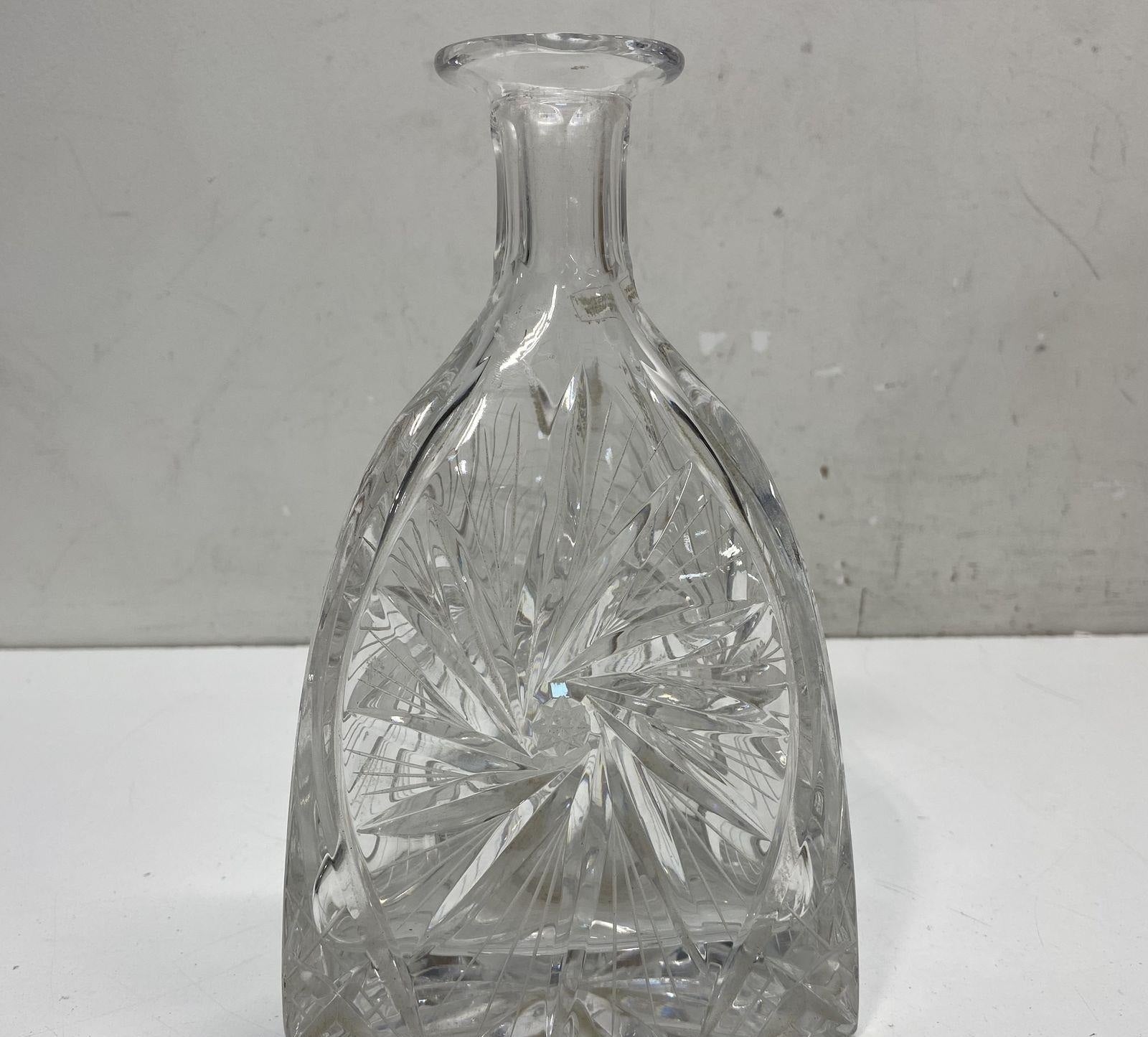Crystal Glass Decanter, 8.5 Inch Tall Deep Cut Pinwheel Star Pattern
