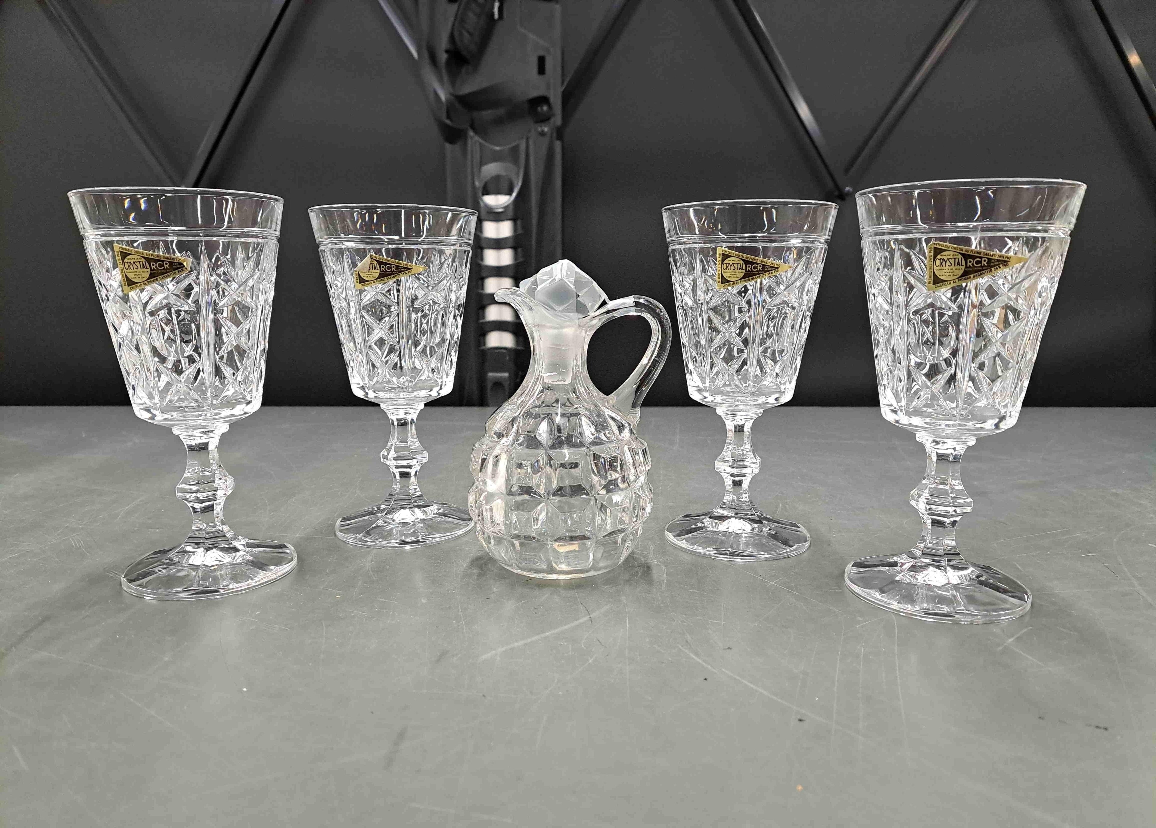 Set of 4 Italy RCR Royal Crystal Rock 24% Lead Crystal Wine Glasses and Cruet