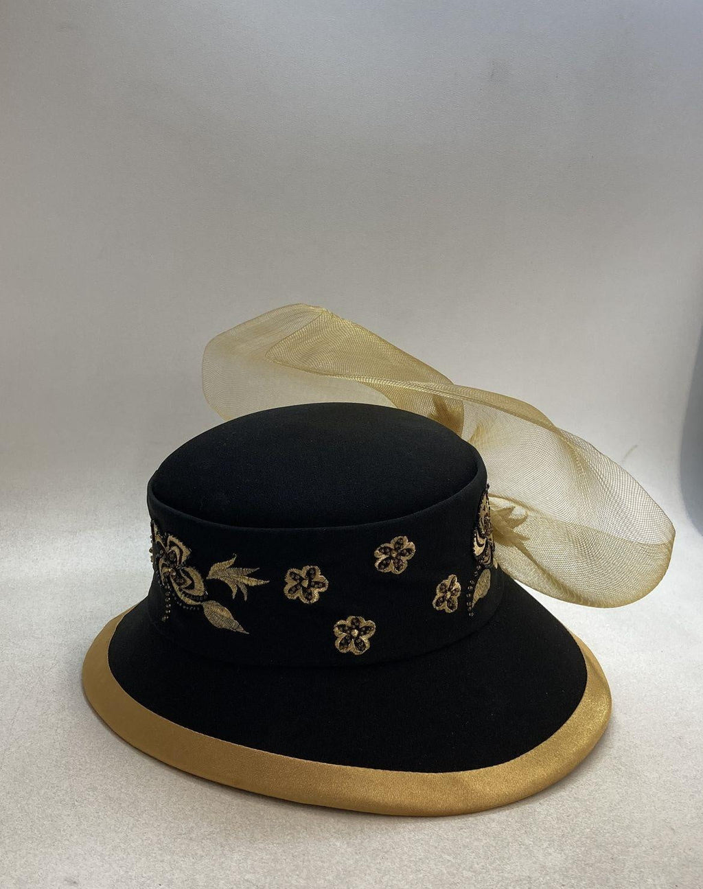 Donna Vinci Couture Women's Black Gold Sequin Floral Embroidery Pillbox Hat OS
