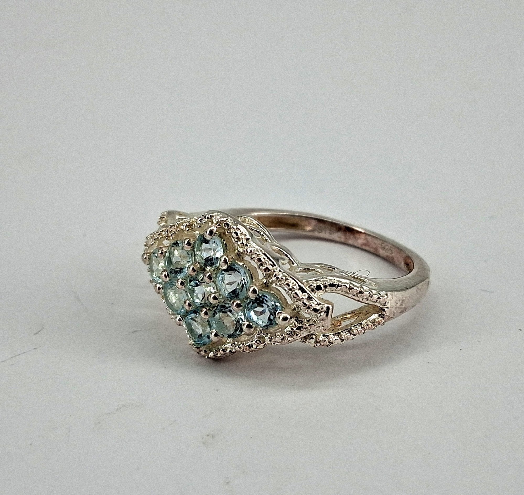 Sterling Silver Ring with Round Cut Blue Topaz, Size 7, 3.5g