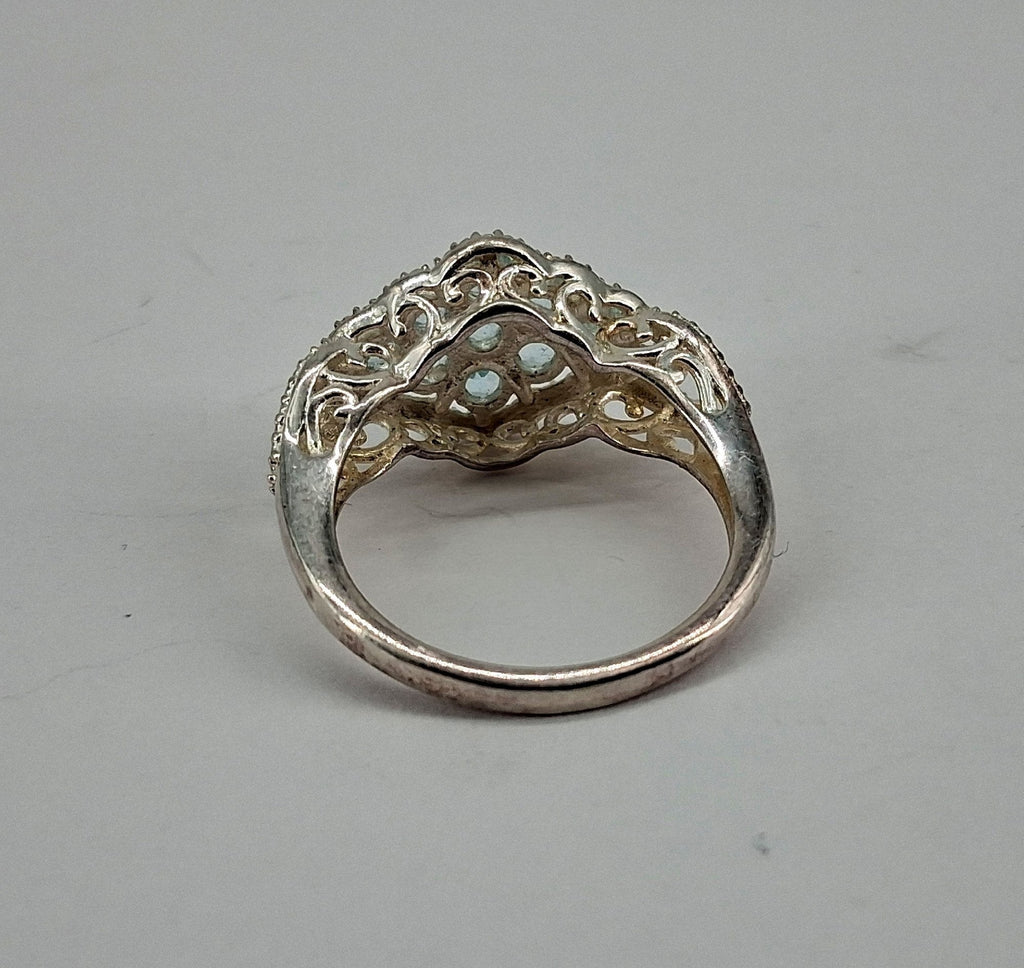 Sterling Silver Ring with Round Cut Blue Topaz, Size 7, 3.5g
