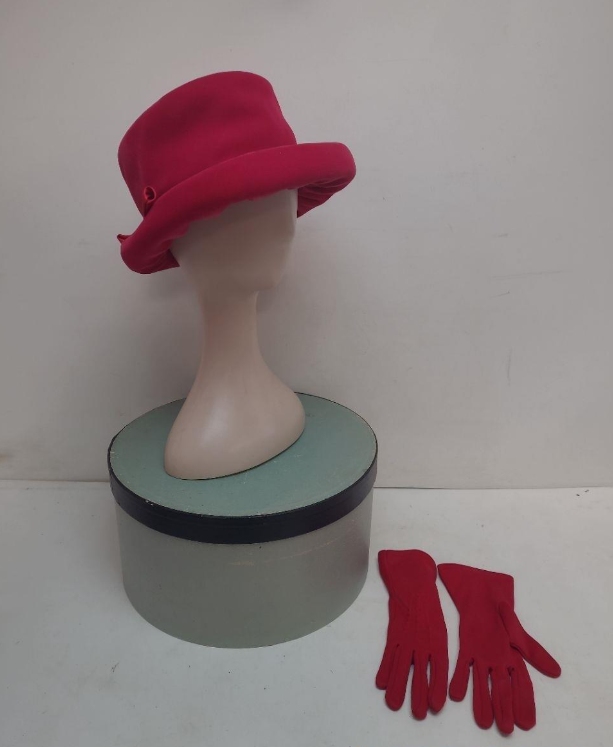Vintage Red Felt Hat and Glove Set with Hat Box | Matching Mid-Century Style Winter Accessory Set