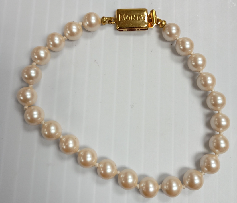 Vintage Monet Faux Pearl Bracelet with Gold-Tone Clasp | Signed Classic Pearl Jewelry