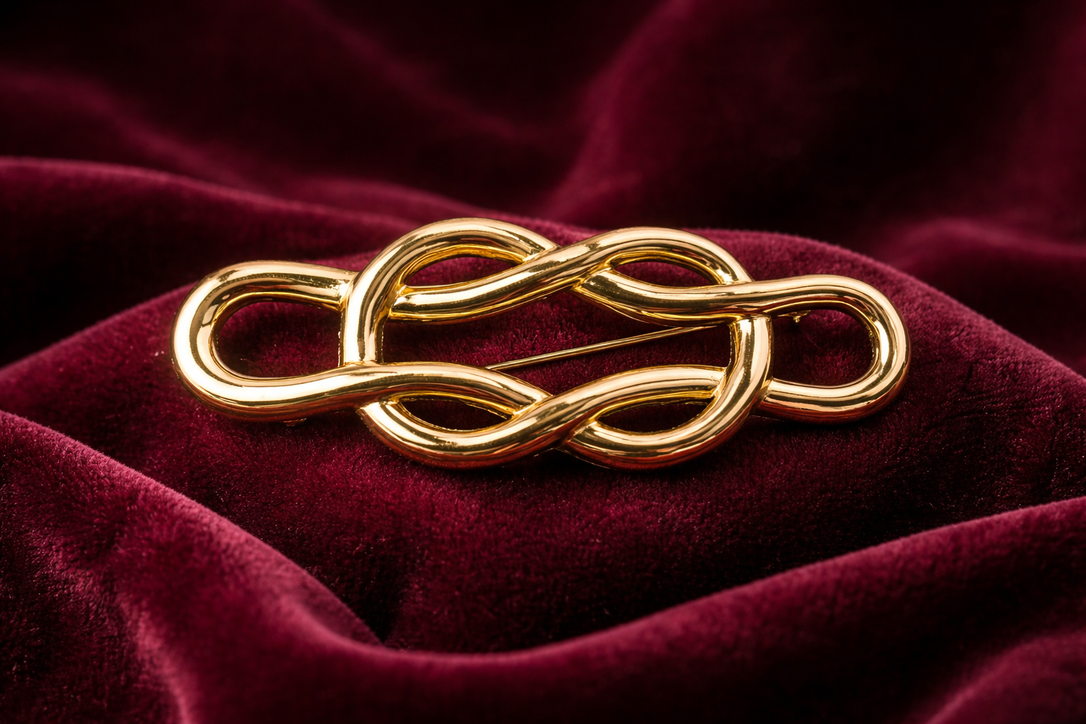 Vintage Monet Gold-Tone Interlocking Knot Brooch | Signed Designer Statement Pin