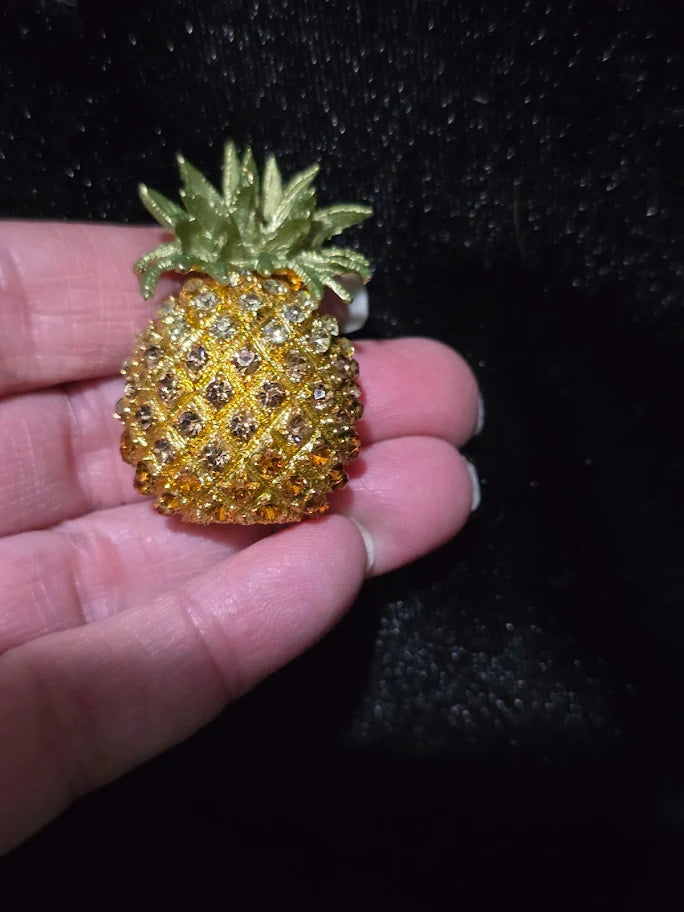Vintage Rucinni Rhinestone Pineapple Brooch | Gold Tone Pavé Crystal Fruit Pin