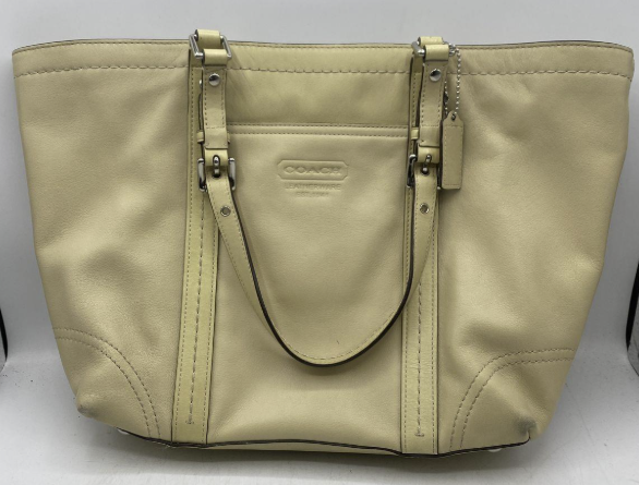 Coach Cream Pebbled Leather East West Tote Shoulder Bag Beige Classic Everyday Carry