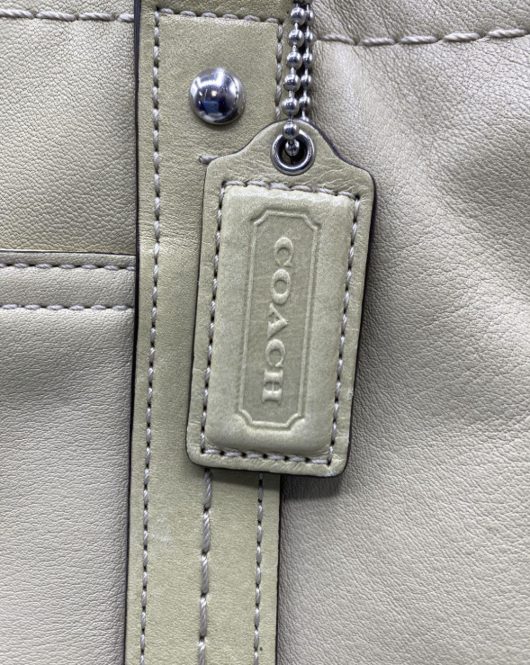 Coach Cream Pebbled Leather East West Tote Shoulder Bag Beige Classic Everyday Carry