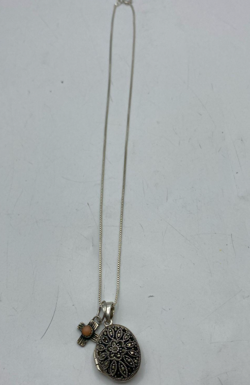 Vintage Sterling Silver Floral Locket Pendant Necklace with Chain | 925 Thailand