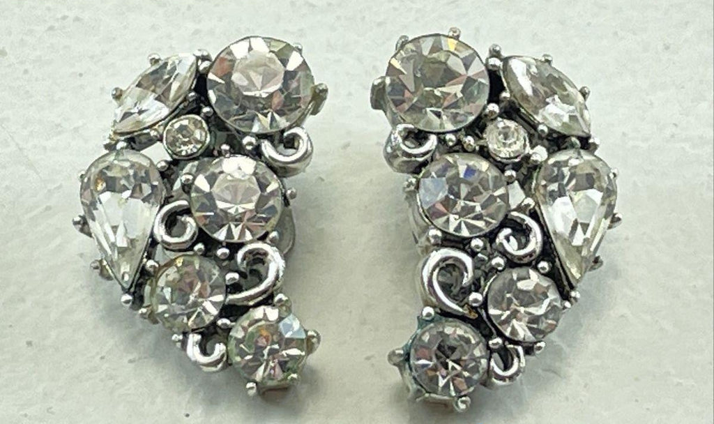 Vintage Lisner Clear Rhinestone Clip-On Earrings Silver Tone 2.5 cm Statement Earrings