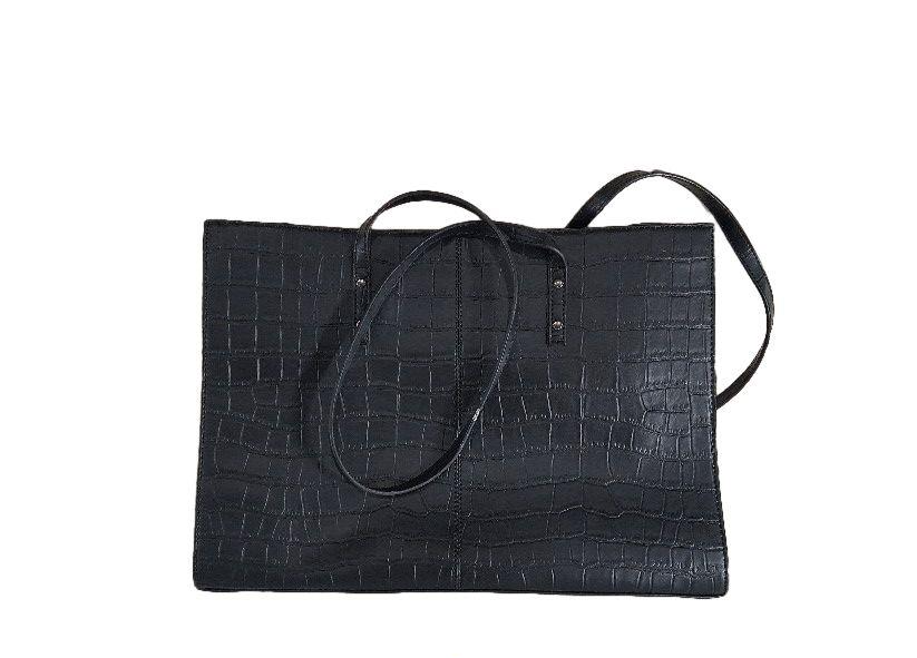 Wilsons Leather Black Croc Embossed Messenger Bag Push Lock Briefcase Crossbody