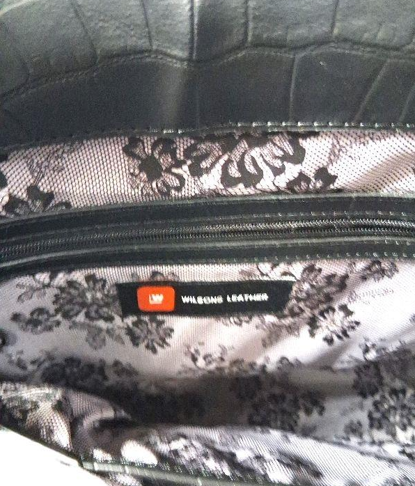 Wilsons Leather Black Croc Embossed Messenger Bag Push Lock Briefcase Crossbody