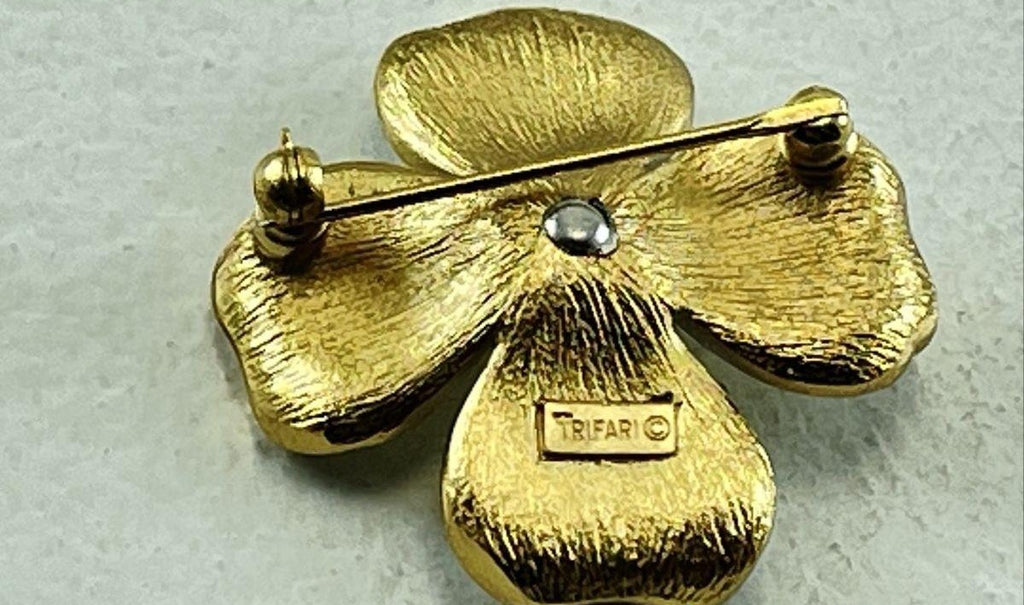 Vintage Crown Trifari White Enamel Dogwood Clip On Earrings Brooch