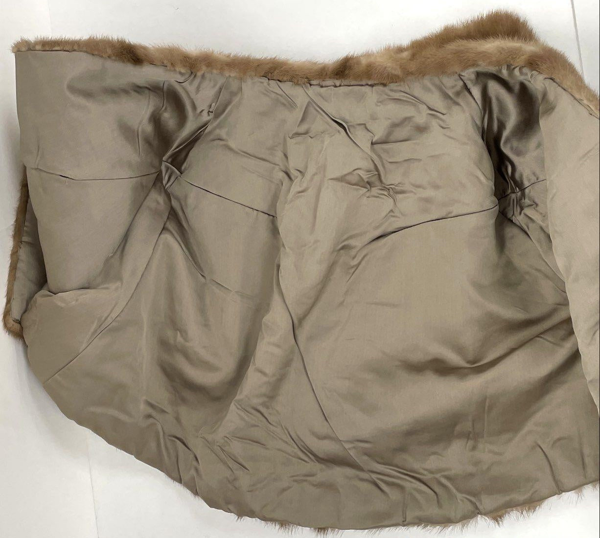 Vintage 50's 60's Light Brown Mink Fur Cape Shawl Stole w Pockets