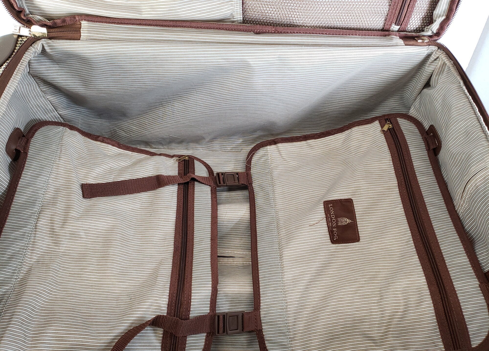 (SOLD) London Fog Oxford II Houndstooth Full-Size Spinner Suitcase | Checked Rolling Luggage