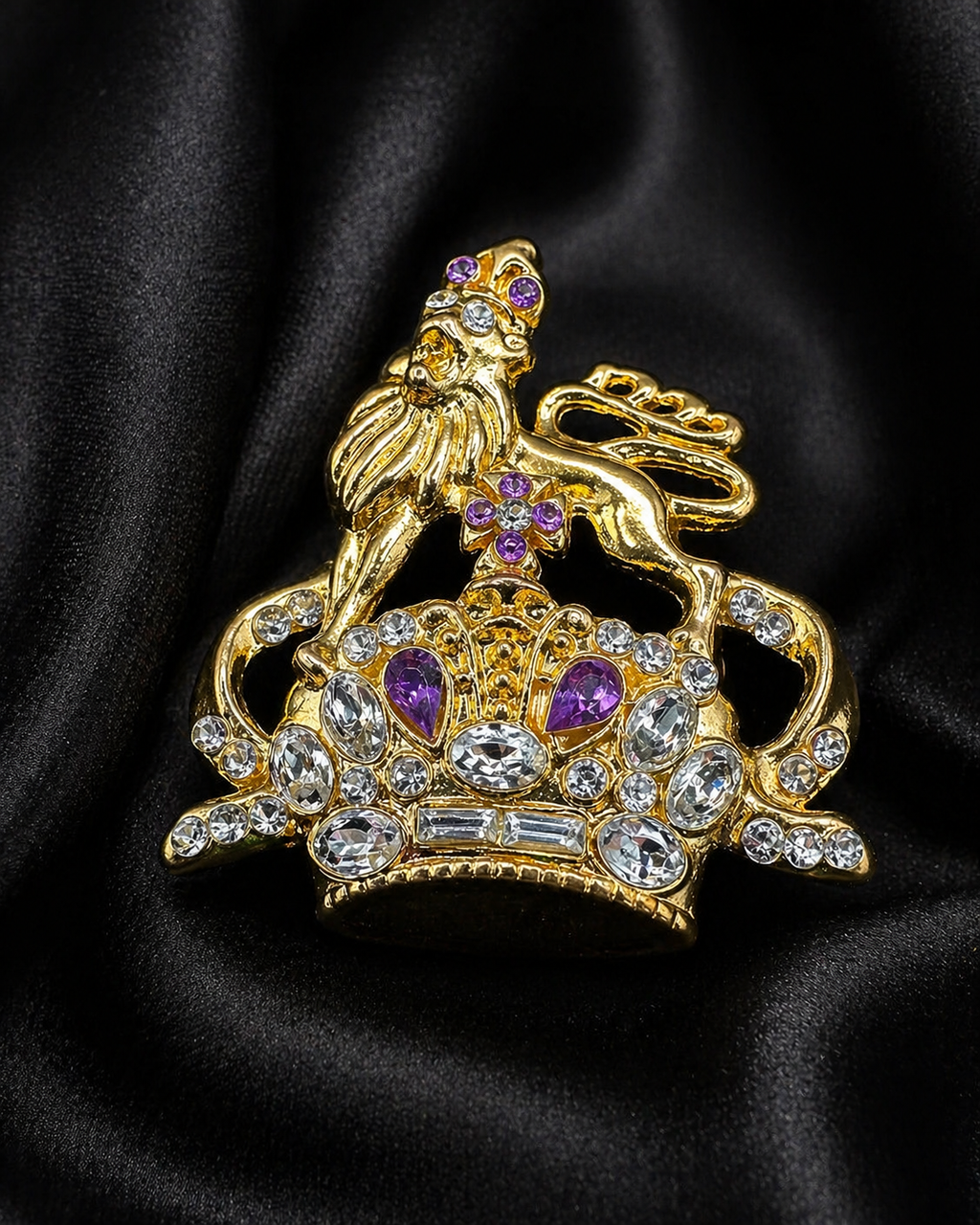 Gold Tone Lion Crown Brooch