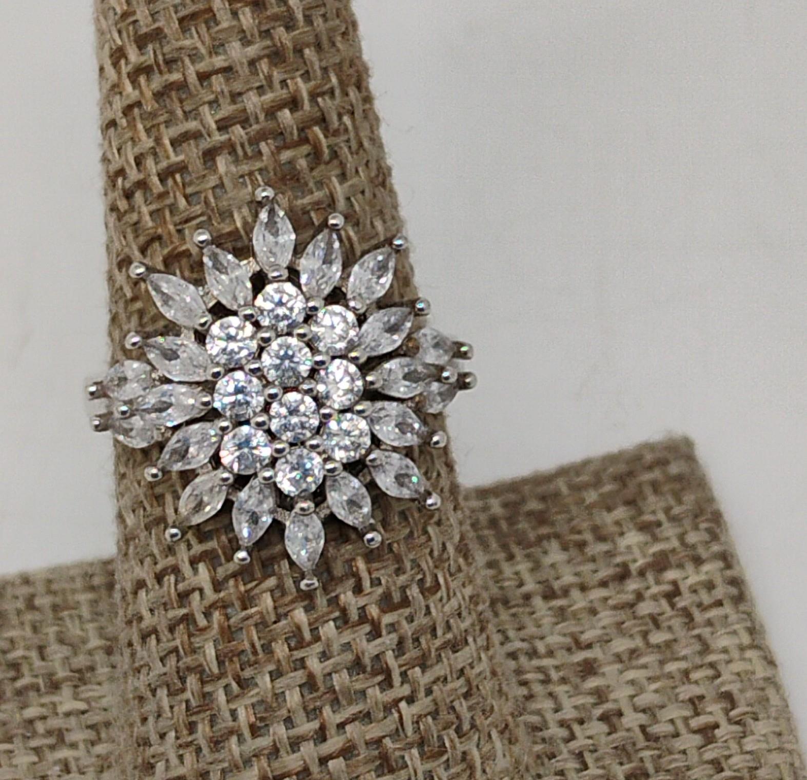 Sterling Silver 925 Snowflake Clear Stone Cluster Statement Ring Size 7.25