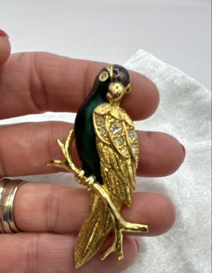 Vintage Avon Gold Tone Green Enamel Parrot Bird Brooch Rhinestone Pin 2.5"