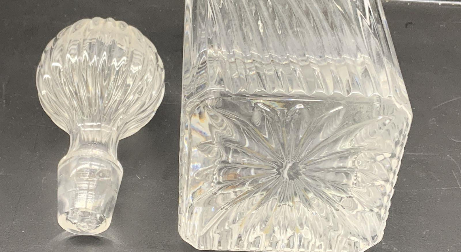 Cristallerie Lori Italian Crystal Swirl Decanter with Stopper