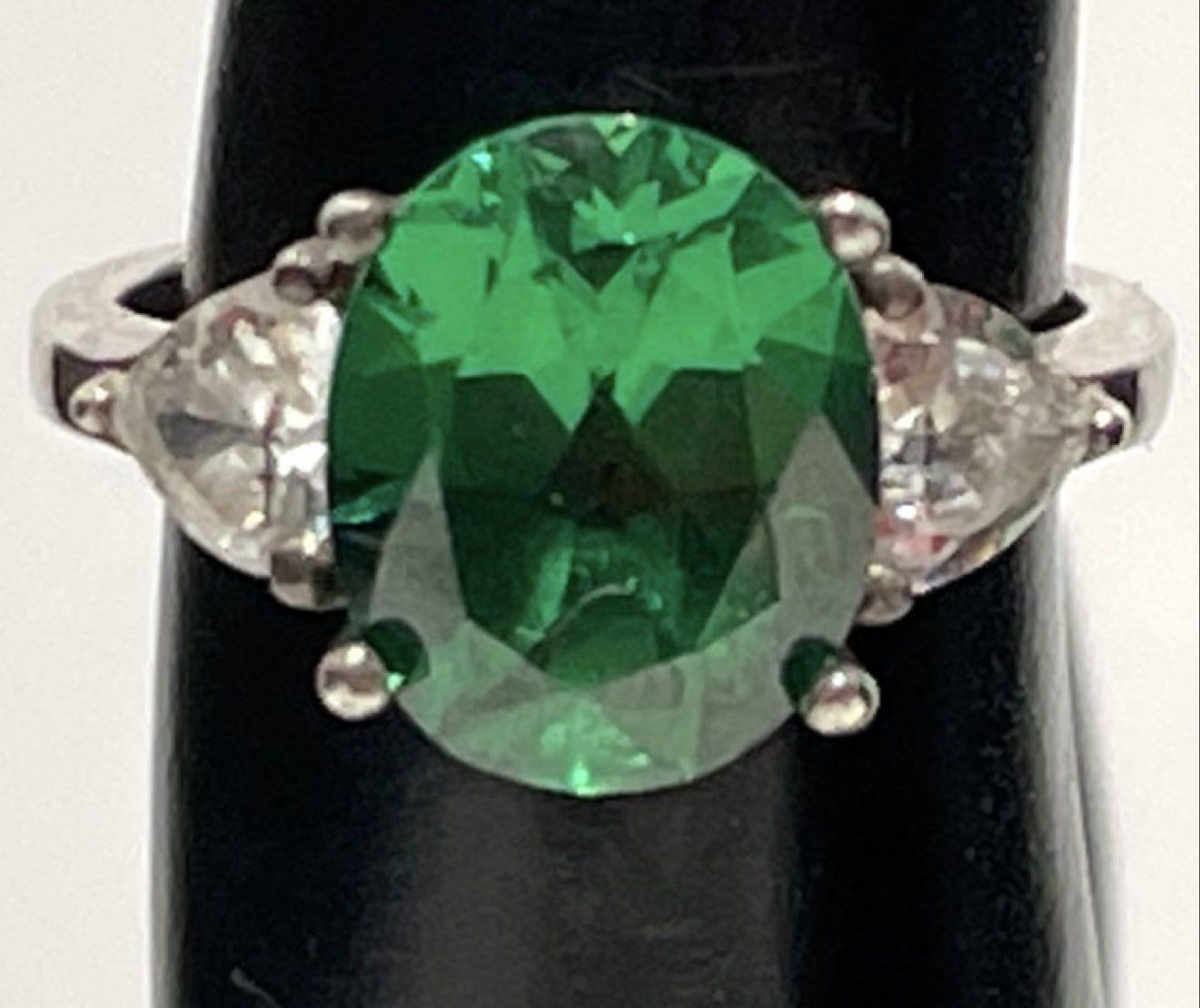 4.4g 925 Silver Green CZ Ring Size 6