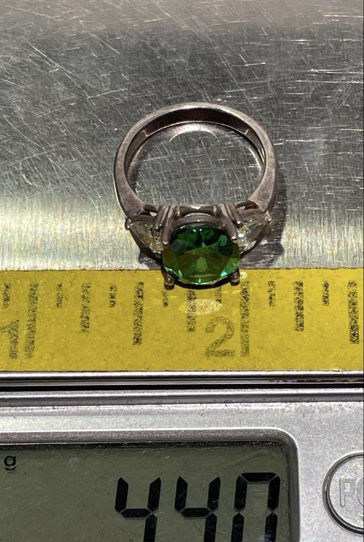 4.4g 925 Silver Green CZ Ring Size 6