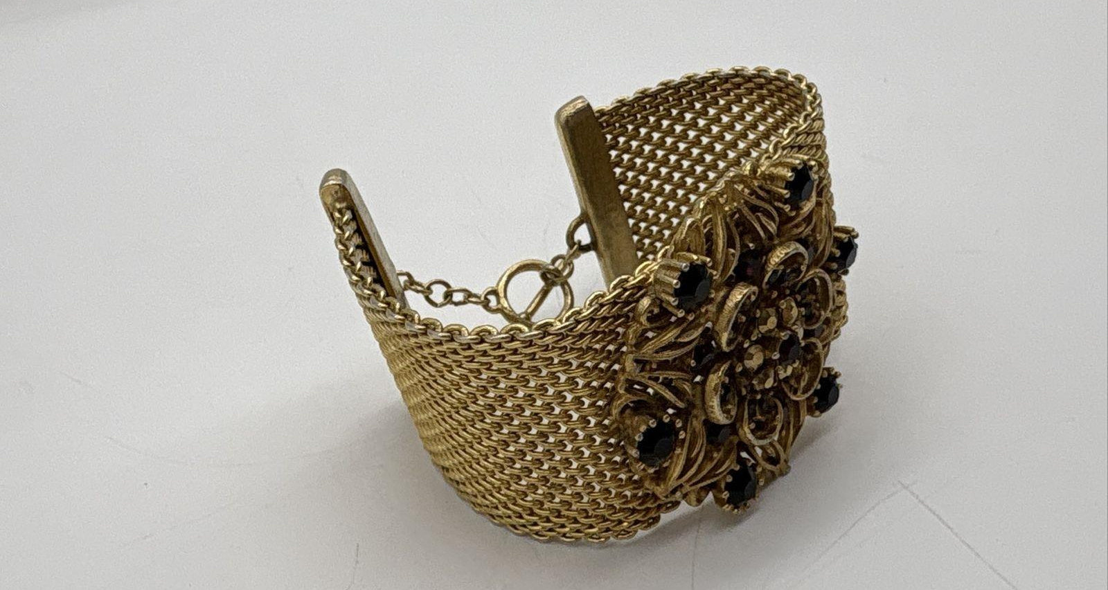 Vintage Gold-Tone Ornate Rhinestone Mesh Link Toggle Bracelet