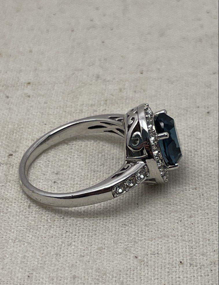 925 Silver Blue & Clear Rhinestone Ornate Ring Size 9