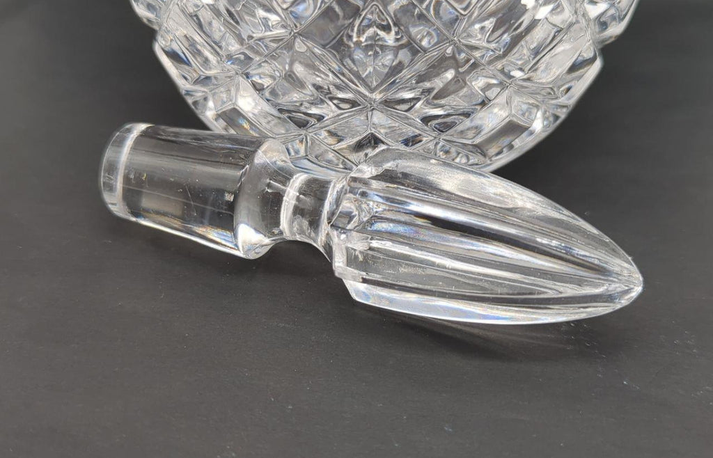 Vintage Clear Glass Diamond Cut Geometric Barware Liquor Decanter With Stopper