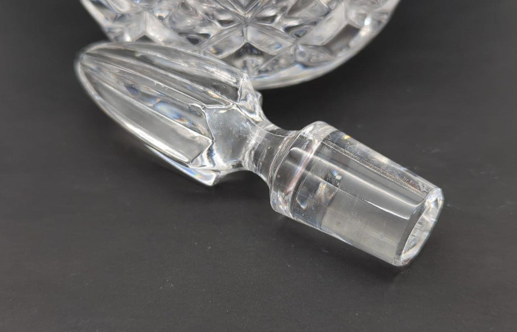 Vintage Clear Glass Diamond Cut Geometric Barware Liquor Decanter With Stopper