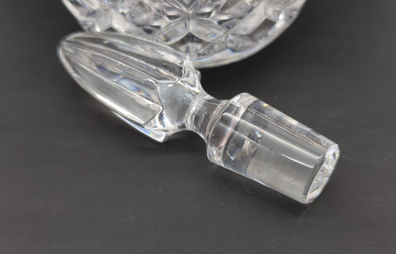 Vintage Clear Glass Diamond Cut Geometric Barware Liquor Decanter With Stopper