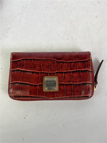 Vintage Dooney & Bourke Croc Embossed Red Leather Zip Wallet [B23829]