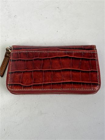 Vintage Dooney & Bourke Croc Embossed Red Leather Zip Wallet [B23829]