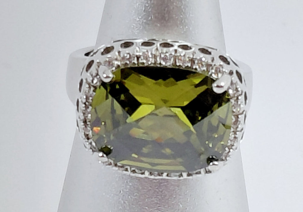 Silver-Tone Green Cushion-Cut CZ Halo Ring Size 8