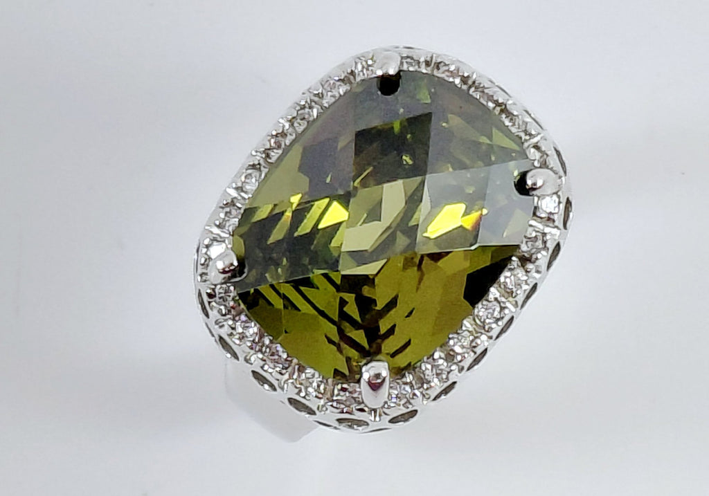Silver-Tone Green Cushion-Cut CZ Halo Ring Size 8