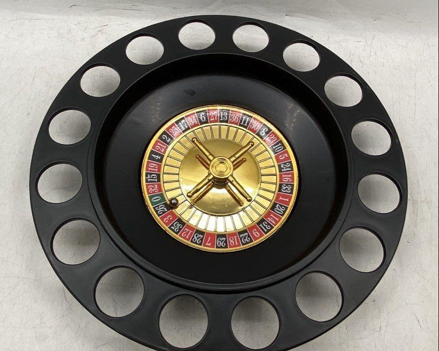 Roulette Barware Black Gold-Tone Game Wheel 16 Shot Glasses Drinking Game