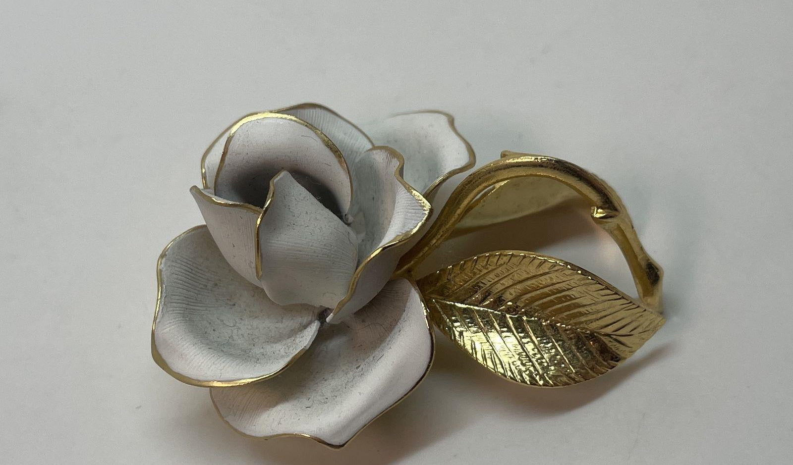 Vintage Gerrito White Rose Gold Tone Brooch