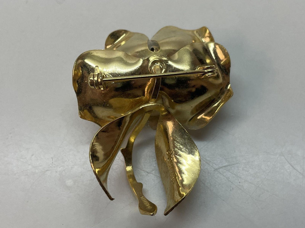 Vintage Gerrito White Rose Gold Tone Brooch