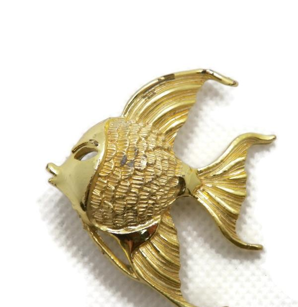 Vintage Gold Tone Angel Fish Brooch