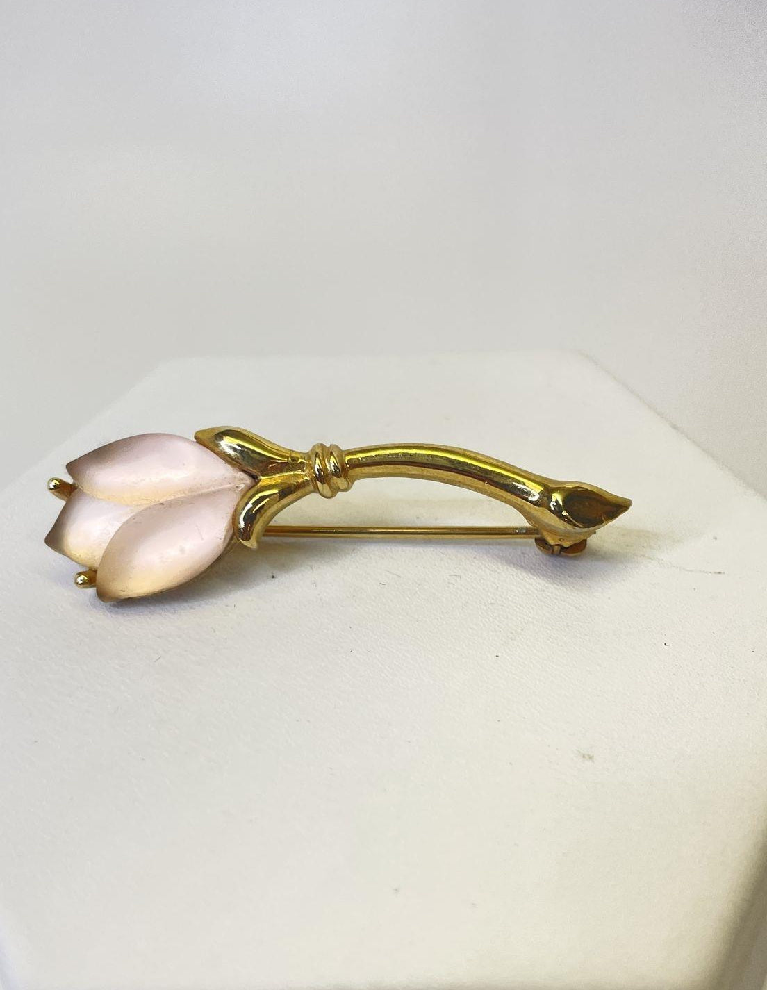 Whiting & Davis Frosted Glass Flower Brooch